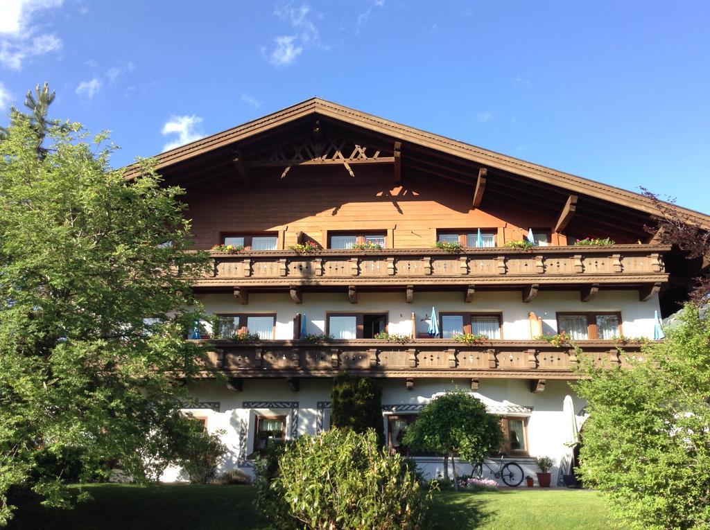 Hotel Garni Almhof Зеефельд в Тироле Экстерьер фото