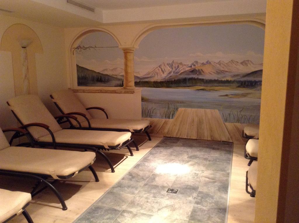 Hotel Garni Almhof Зеефельд в Тироле Экстерьер фото
