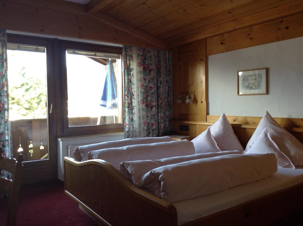 Hotel Garni Almhof Зеефельд в Тироле Экстерьер фото