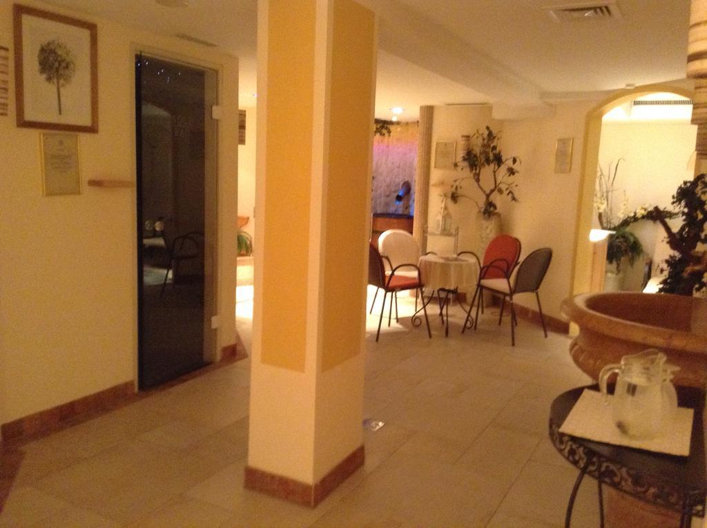 Hotel Garni Almhof Зеефельд в Тироле Экстерьер фото